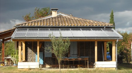 Installation photovoltaïque de 3kWc, modules SCHOTT Solar, onduleur INGETEAM. Intégration sur mesure. Frouzins (31)