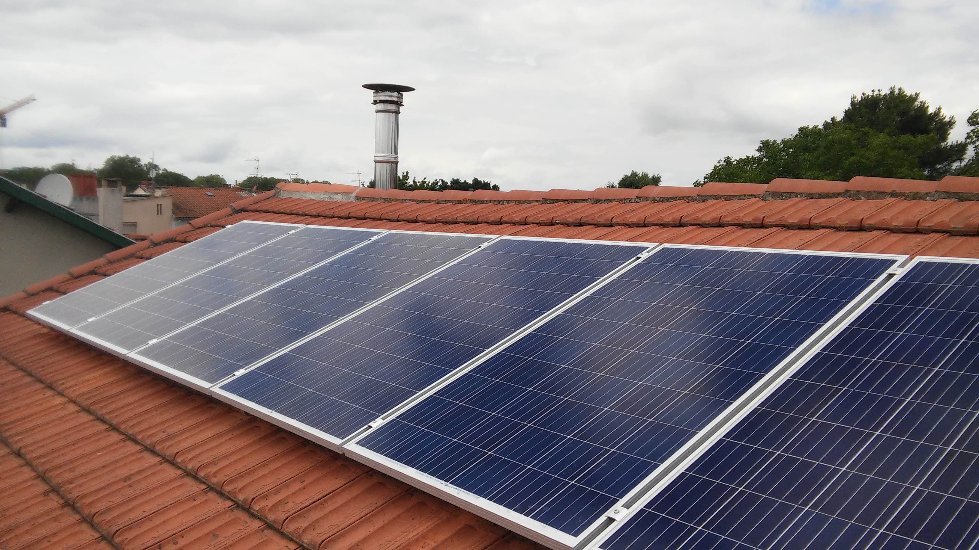 Installation photovoltaïque optimisée à Toulouse 31 modules ALLIANTZ AL250P Installation photovoltaïque optimisée à Toulouse 31 modules ALLIANTZ AL250P