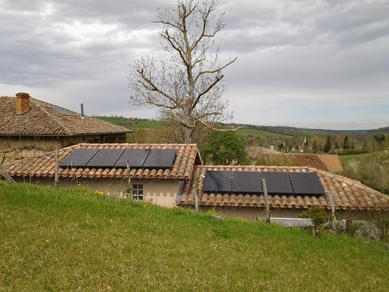 photovoltaïque_pour_pompe_piscine_par_Soleneo