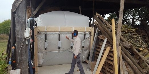 Silo_a_granulés_extérieur_par_soleneo