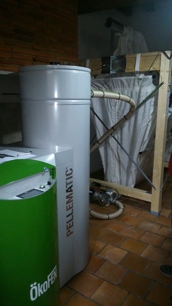 rajouter_un_silo_à_granulés_par_Solénéo Comment rajouter un silo à granulés à votre chaudière ÖKOFEN à alimentation manuelle ?