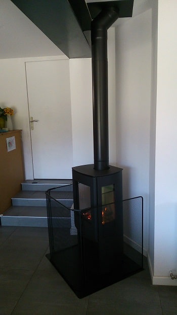 Poêle_FOLKE_Dik_Geurts_par_SOLENEO Poêle à bois modèle Dik Geurts FOLKE installé par Solénéo