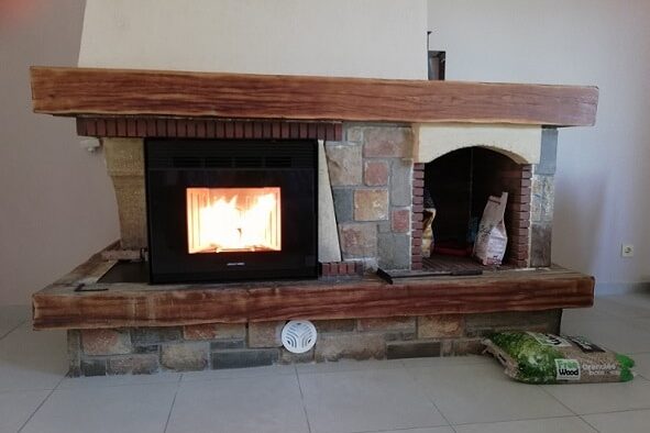 Insert à granulés JOLLY MEC installé par Solénéo